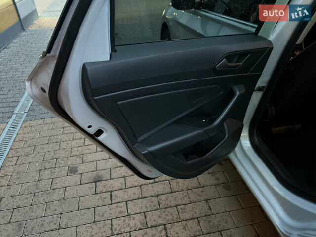 Серый Фольксваген Джетта, объемом двигателя 1.4 л и пробегом 143 тыс. км за 14800 $, фото 57 на Automoto.ua