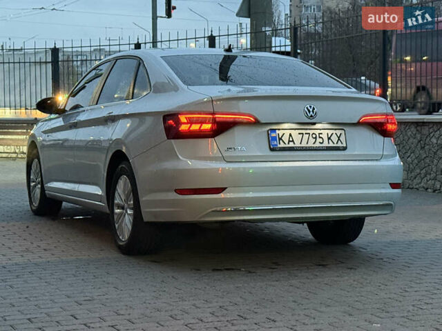 Серый Фольксваген Джетта, объемом двигателя 1.4 л и пробегом 143 тыс. км за 14800 $, фото 25 на Automoto.ua