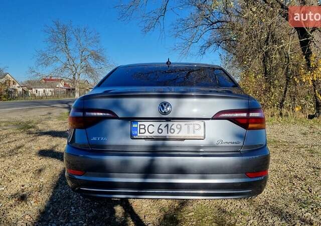 Серый Фольксваген Джетта, объемом двигателя 1.4 л и пробегом 67 тыс. км за 14000 $, фото 6 на Automoto.ua