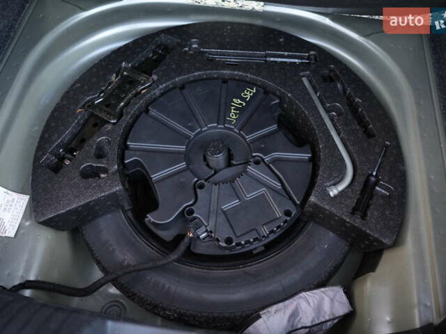 Сірий Фольксваген Джетта, об'ємом двигуна 1.4 л та пробігом 60 тис. км за 18900 $, фото 24 на Automoto.ua