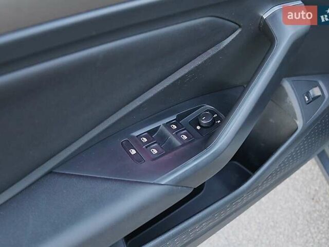 Серый Фольксваген Джетта, объемом двигателя 1.39 л и пробегом 60 тыс. км за 15900 $, фото 29 на Automoto.ua