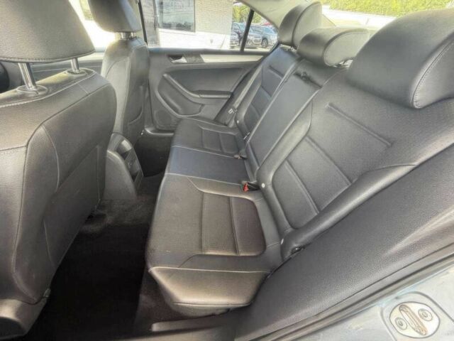 Серый Фольксваген Джетта, объемом двигателя 1.4 л и пробегом 47 тыс. км за 2300 $, фото 10 на Automoto.ua