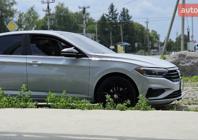 Сірий Фольксваген Джетта, об'ємом двигуна 1.4 л та пробігом 151 тис. км за 12950 $, фото 1 на Automoto.ua