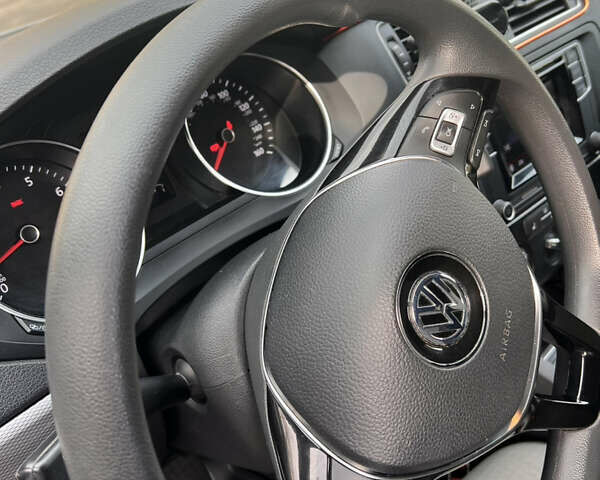 Фольксваген Джетта 2018 в Львове на Automoto.ua Серый Фольксваген Джетта, объемом двигателя 1.4 л и пробегом 92 тыс. км за 9990 $, фото 6 на Automoto.ua