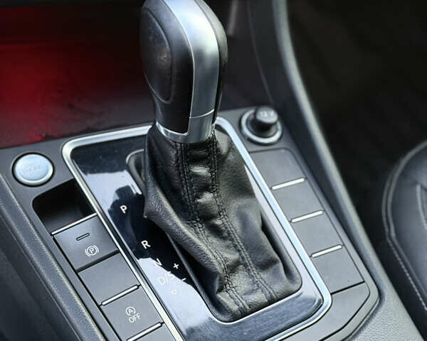 Сірий Фольксваген Джетта, об'ємом двигуна 1.4 л та пробігом 135 тис. км за 15400 $, фото 31 на Automoto.ua