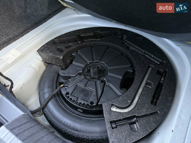 Сірий Фольксваген Джетта, об'ємом двигуна 1.4 л та пробігом 135 тис. км за 15400 $, фото 47 на Automoto.ua