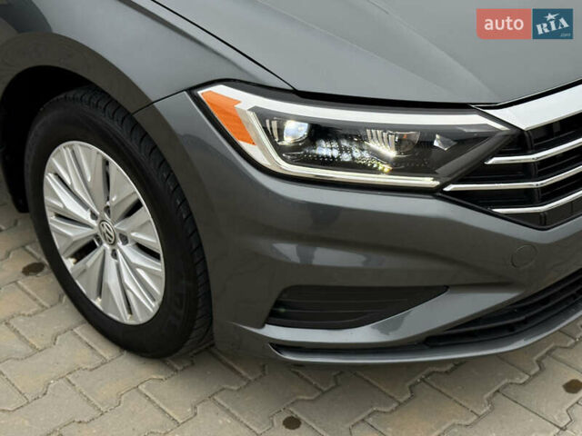 Сірий Фольксваген Джетта, об'ємом двигуна 1.4 л та пробігом 190 тис. км за 13700 $, фото 3 на Automoto.ua