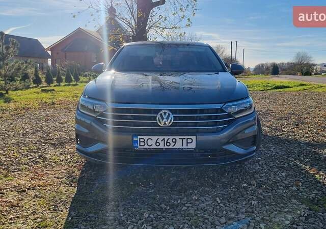 Серый Фольксваген Джетта, объемом двигателя 1.4 л и пробегом 67 тыс. км за 14000 $, фото 1 на Automoto.ua