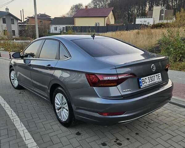 Серый Фольксваген Джетта, объемом двигателя 1.4 л и пробегом 110 тыс. км за 12900 $, фото 5 на Automoto.ua