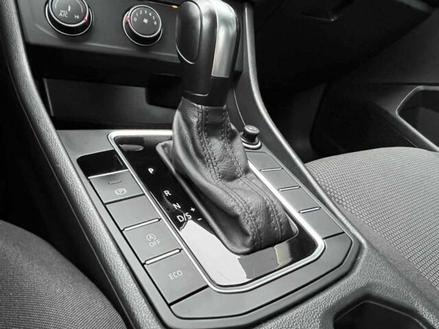 Сірий Фольксваген Джетта, об'ємом двигуна 1.4 л та пробігом 47 тис. км за 14499 $, фото 14 на Automoto.ua