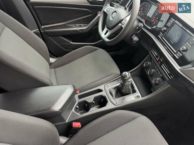 Серый Фольксваген Джетта, объемом двигателя 1.4 л и пробегом 184 тыс. км за 11500 $, фото 29 на Automoto.ua