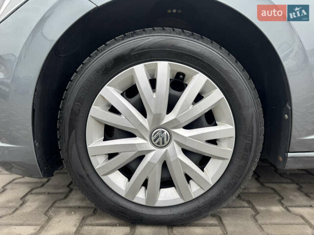 Серый Фольксваген Джетта, объемом двигателя 1.4 л и пробегом 184 тыс. км за 11500 $, фото 8 на Automoto.ua
