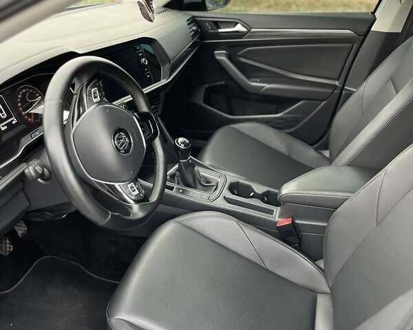 Сірий Фольксваген Джетта, об'ємом двигуна 1.4 л та пробігом 50 тис. км за 13499 $, фото 14 на Automoto.ua