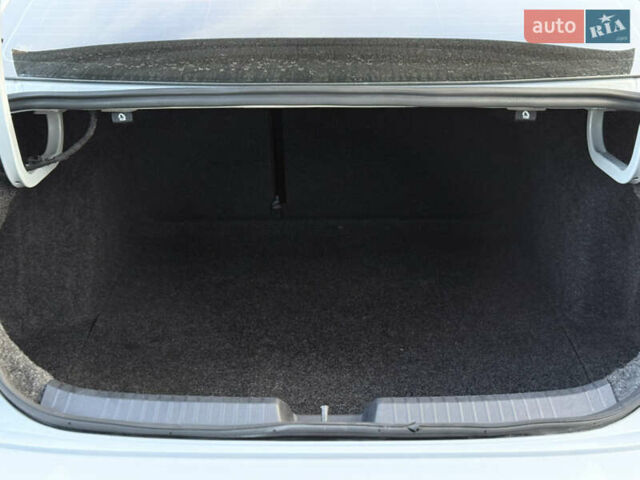 Сірий Фольксваген Джетта, об'ємом двигуна 1.4 л та пробігом 135 тис. км за 15400 $, фото 8 на Automoto.ua