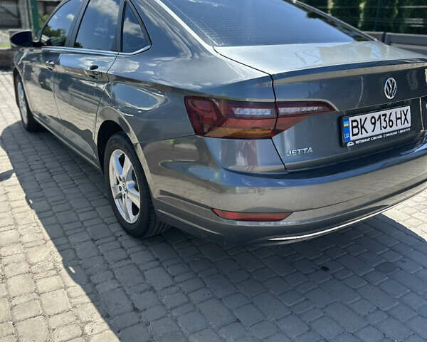 Сірий Фольксваген Джетта, об'ємом двигуна 1.4 л та пробігом 106 тис. км за 13500 $, фото 6 на Automoto.ua