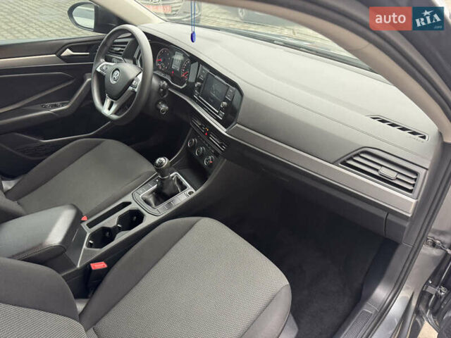 Серый Фольксваген Джетта, объемом двигателя 1.4 л и пробегом 184 тыс. км за 11500 $, фото 27 на Automoto.ua