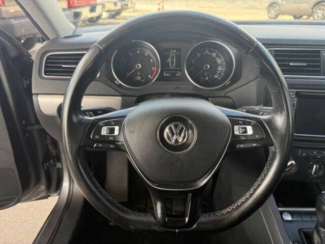 Серый Фольксваген Джетта, объемом двигателя 1.4 л и пробегом 47 тыс. км за 2300 $, фото 9 на Automoto.ua