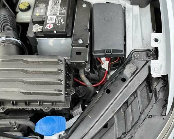 Сірий Фольксваген Джетта, об'ємом двигуна 1.4 л та пробігом 50 тис. км за 13499 $, фото 28 на Automoto.ua