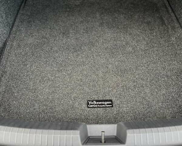 Сірий Фольксваген Джетта, об'ємом двигуна 1.4 л та пробігом 50 тис. км за 13499 $, фото 16 на Automoto.ua