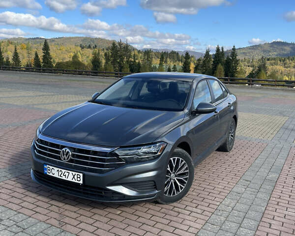 Серый Фольксваген Джетта, объемом двигателя 1.4 л и пробегом 89 тыс. км за 15700 $, фото 1 на Automoto.ua