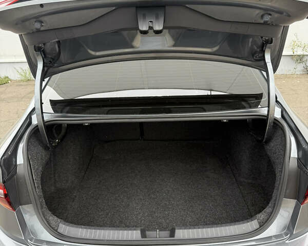 Сірий Фольксваген Джетта, об'ємом двигуна 1.4 л та пробігом 185 тис. км за 13999 $, фото 26 на Automoto.ua