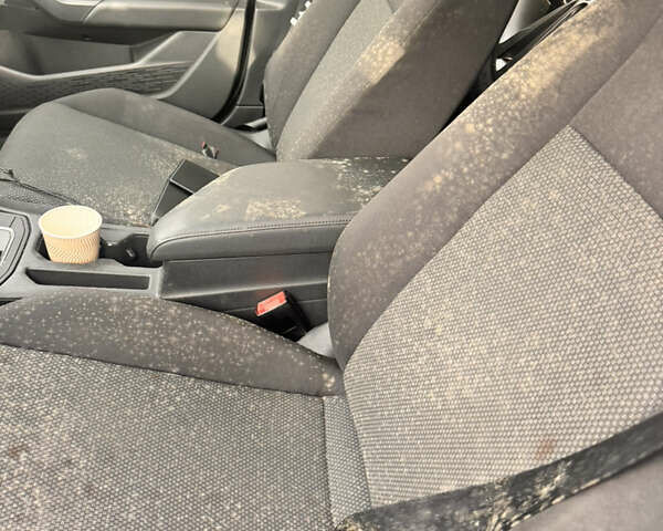 Серый Фольксваген Джетта, объемом двигателя 1.4 л и пробегом 81 тыс. км за 10800 $, фото 5 на Automoto.ua