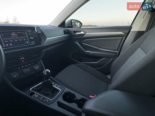 Сірий Фольксваген Джетта, об'ємом двигуна 1.39 л та пробігом 138 тис. км за 12800 $, фото 22 на Automoto.ua