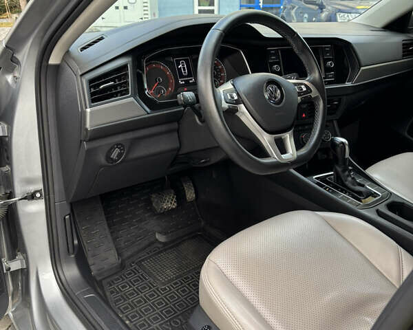 Фольксваген Джетта 2019 в Тернополе на Automoto.ua Серый Фольксваген Джетта, объемом двигателя 1.4 л и пробегом 72 тыс. км за 14700 $, фото 12 на Automoto.ua