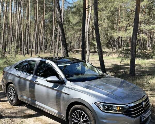 Серый Фольксваген Джетта, объемом двигателя 1.4 л и пробегом 95 тыс. км за 18500 $, фото 4 на Automoto.ua