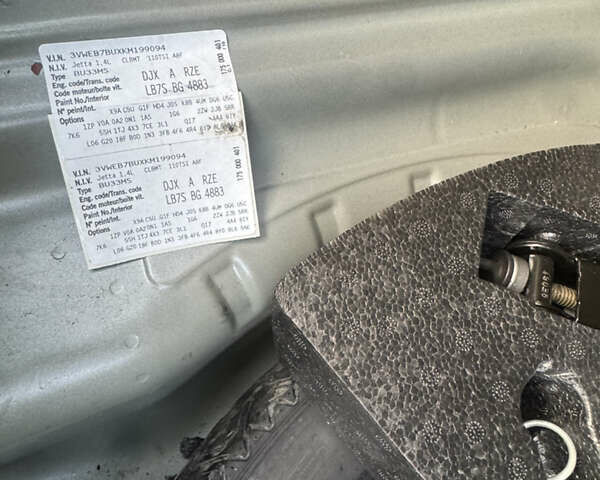 Серый Фольксваген Джетта, объемом двигателя 1.4 л и пробегом 75 тыс. км за 17200 $, фото 14 на Automoto.ua