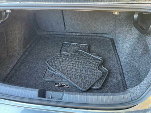 Серый Фольксваген Джетта, объемом двигателя 0 л и пробегом 42 тыс. км за 10500 $, фото 9 на Automoto.ua