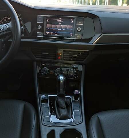 Серый Фольксваген Джетта, объемом двигателя 1.4 л и пробегом 79 тыс. км за 18000 $, фото 5 на Automoto.ua