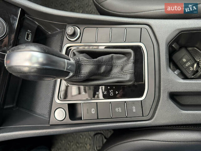 Сірий Фольксваген Джетта, об'ємом двигуна 1.4 л та пробігом 59 тис. км за 16800 $, фото 37 на Automoto.ua