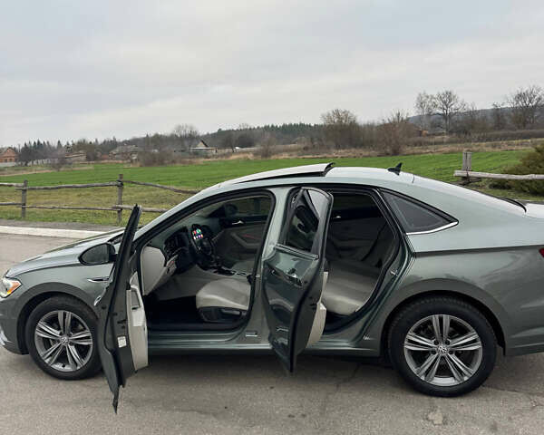 Сірий Фольксваген Джетта, об'ємом двигуна 1.4 л та пробігом 103 тис. км за 15950 $, фото 2 на Automoto.ua