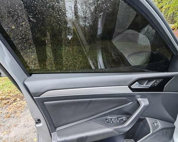 Серый Фольксваген Джетта, объемом двигателя 1.4 л и пробегом 96 тыс. км за 15800 $, фото 1 на Automoto.ua