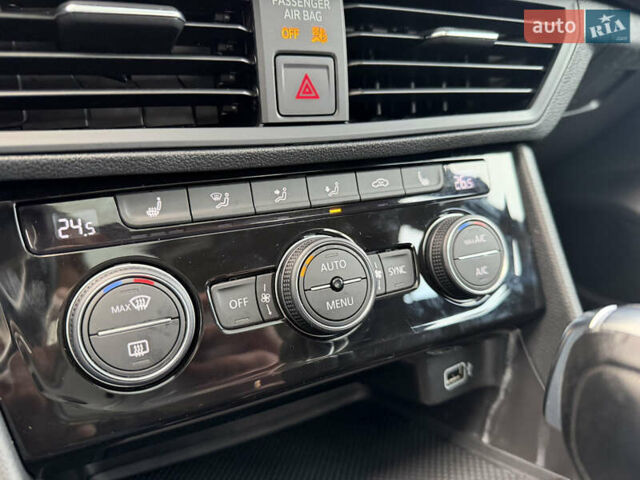 Сірий Фольксваген Джетта, об'ємом двигуна 1.4 л та пробігом 59 тис. км за 16800 $, фото 33 на Automoto.ua