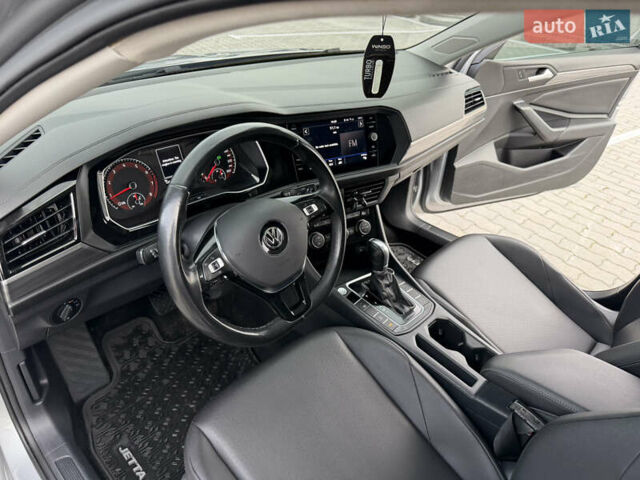 Серый Фольксваген Джетта, объемом двигателя 1.4 л и пробегом 124 тыс. км за 15800 $, фото 15 на Automoto.ua