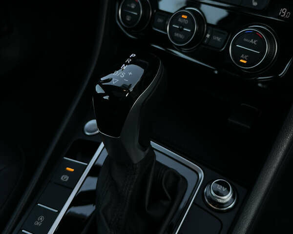 Серый Фольксваген Джетта, объемом двигателя 1.4 л и пробегом 89 тыс. км за 15700 $, фото 9 на Automoto.ua