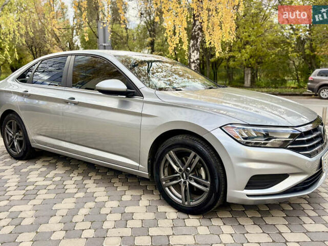Фольксваген Джетта 2019 в Тернополе на Automoto.ua Серый Фольксваген Джетта, объемом двигателя 1.4 л и пробегом 72 тыс. км за 14700 $, фото 4 на Automoto.ua
