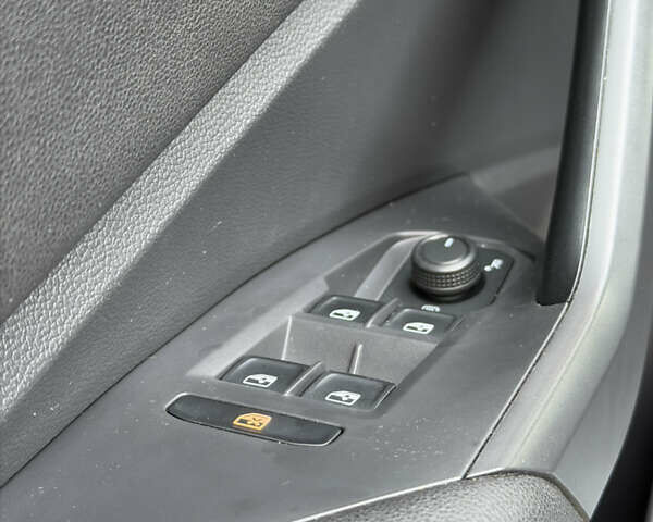 Сірий Фольксваген Джетта, об'ємом двигуна 1.4 л та пробігом 59 тис. км за 16800 $, фото 29 на Automoto.ua