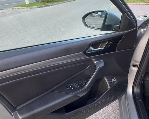 Серый Фольксваген Джетта, объемом двигателя 1.4 л и пробегом 75 тыс. км за 17200 $, фото 18 на Automoto.ua