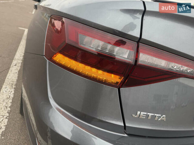 Сірий Фольксваген Джетта, об'ємом двигуна 1.4 л та пробігом 185 тис. км за 13999 $, фото 50 на Automoto.ua