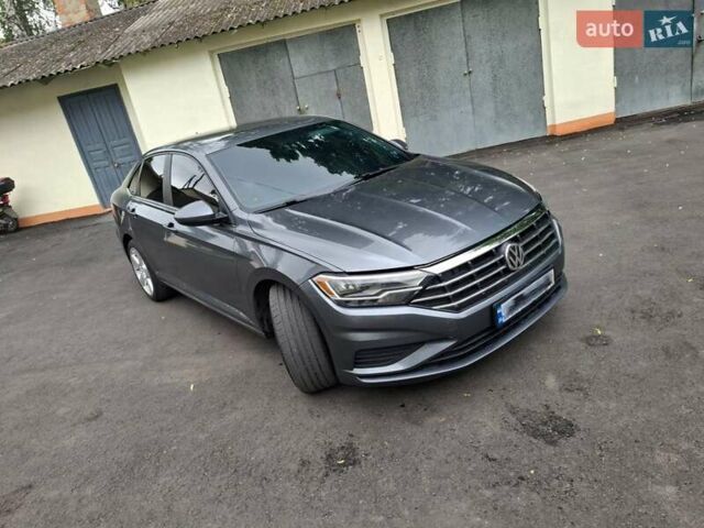 Серый Фольксваген Джетта, объемом двигателя 1.4 л и пробегом 150 тыс. км за 15500 $, фото 2 на Automoto.ua