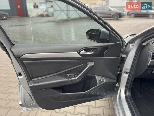 Сірий Фольксваген Джетта, об'ємом двигуна 1.4 л та пробігом 98 тис. км за 10500 $, фото 17 на Automoto.ua