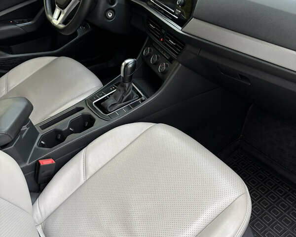 Фольксваген Джетта 2019 в Тернополе на Automoto.ua Серый Фольксваген Джетта, объемом двигателя 1.4 л и пробегом 72 тыс. км за 14700 $, фото 14 на Automoto.ua