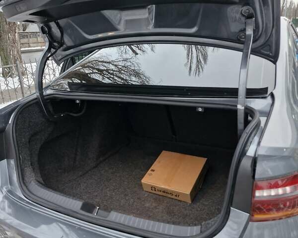 Серый Фольксваген Джетта, объемом двигателя 1.4 л и пробегом 96 тыс. км за 17100 $, фото 28 на Automoto.ua