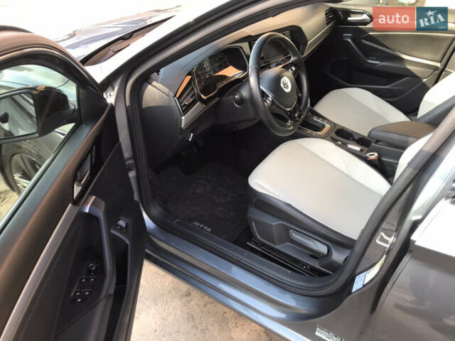 Серый Фольксваген Джетта, объемом двигателя 1.4 л и пробегом 55 тыс. км за 16999 $, фото 6 на Automoto.ua