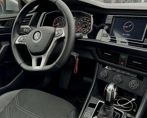 Сірий Фольксваген Джетта, об'ємом двигуна 1.4 л та пробігом 89 тис. км за 15300 $, фото 7 на Automoto.ua