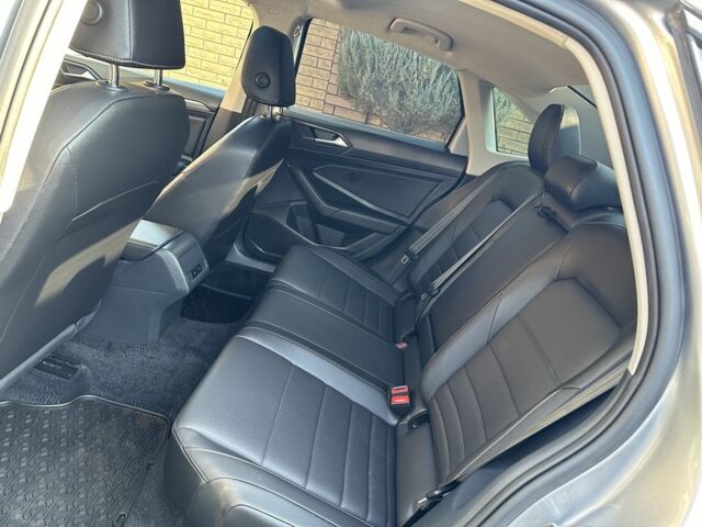 Сірий Фольксваген Джетта, об'ємом двигуна 1.4 л та пробігом 54 тис. км за 19000 $, фото 3 на Automoto.ua