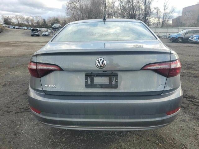 Серый Фольксваген Джетта, объемом двигателя 1.4 л и пробегом 28 тыс. км за 4000 $, фото 5 на Automoto.ua